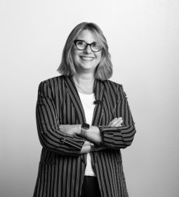 Anne JOUOT